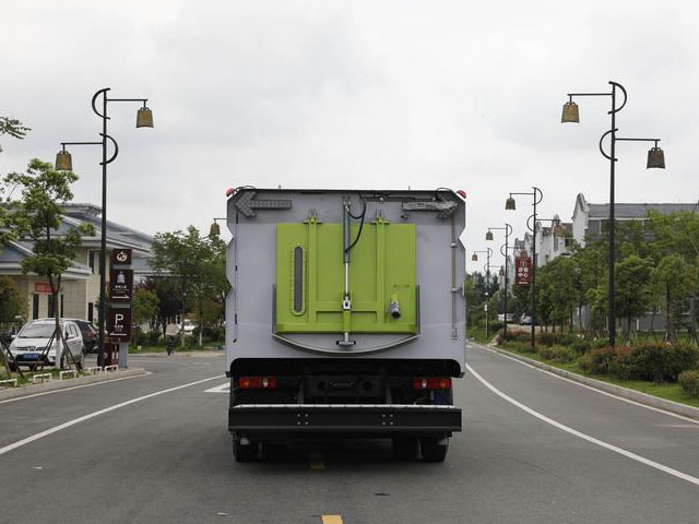 東風(fēng)天錦國(guó)六洗掃車圖片5